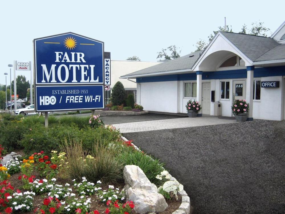 Fair Motel Exterior